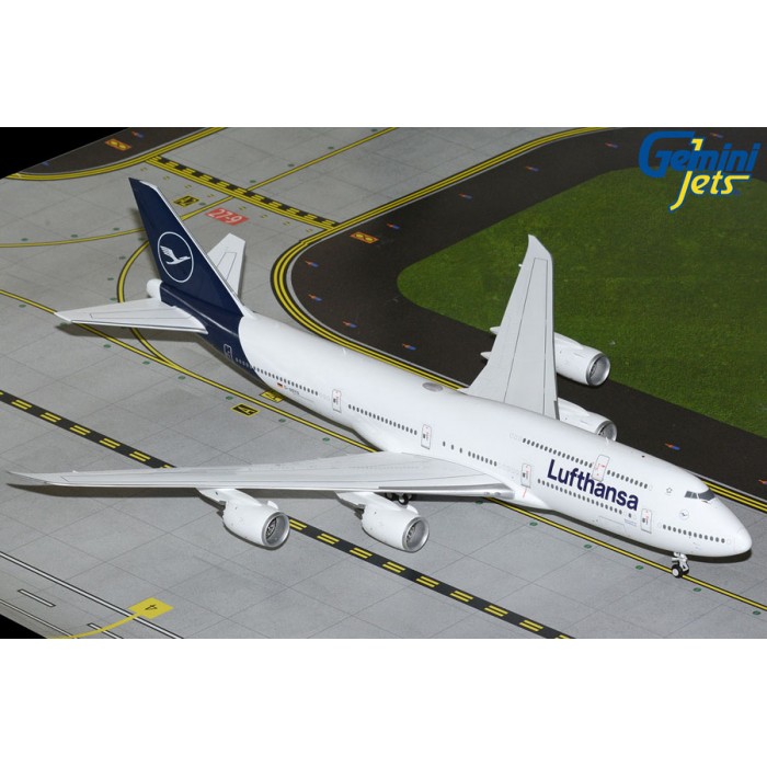 Lufthansa Boeing 747-8 1:200