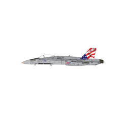 美國海軍陸戰隊 U.S. Marine Corps Boeing F/A-18C Hornet 'VMFA-312, U.S. flag design on tail' 1:72
