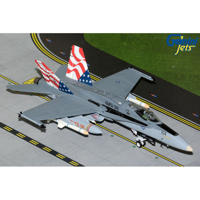 美國海軍陸戰隊 U.S. Marine Corps Boeing F/A-18C Hornet 'VMFA-312, U.S. flag design on tail' 1:72