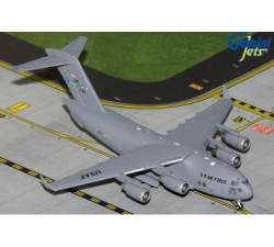 美國空軍 USAF Boeing C-17A Globemaster III 'Dover Air Force Base' 1:400