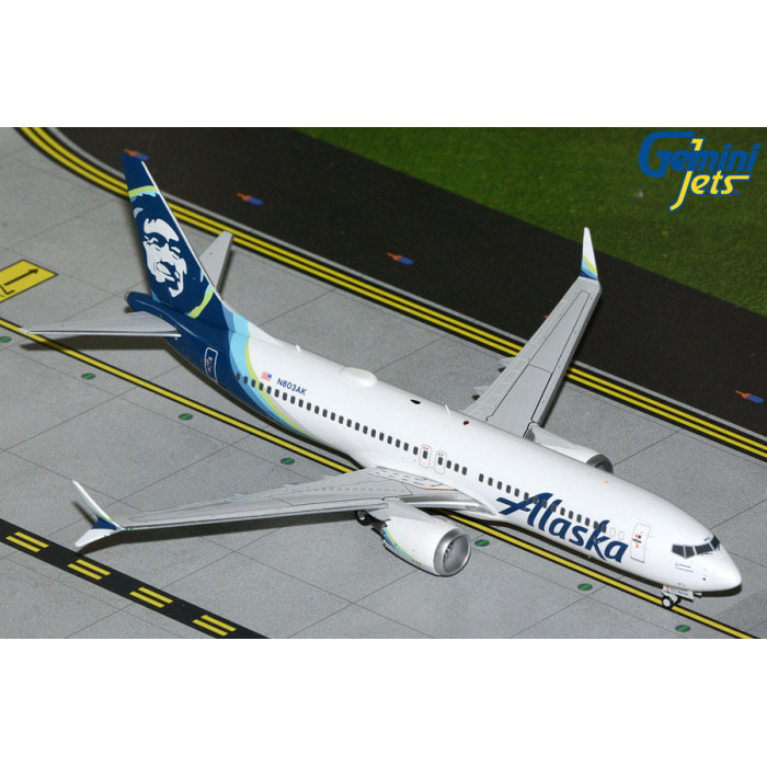 Alaska Airlines Boeing 737 MAX 8 1:200